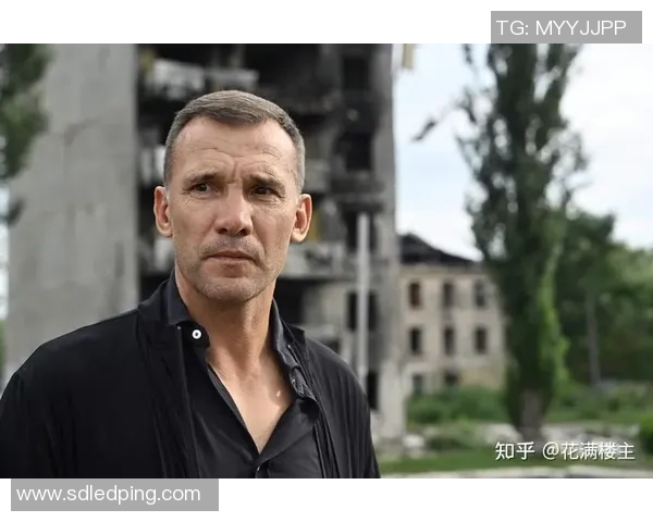 东欧足球传奇球星风采：从贝利奇到舍甫琴科的辉煌历程